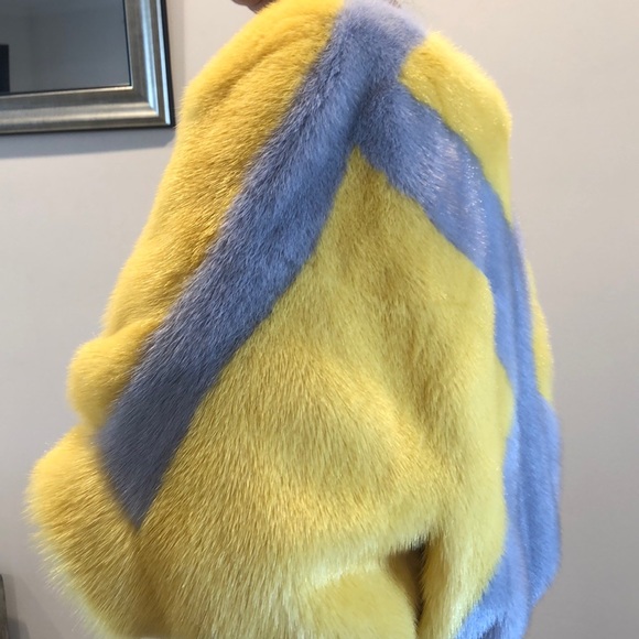 Real mink jacket. Can be worn two ways. - Picture 3 of 7